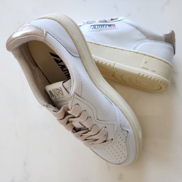 NWT Autry Medalist Low Women’s Sneakers – Retro Vibes in White Gold ✨👟 - Picture 11 of 11